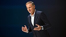 Oliver Blume, p�edseda p�edstavenstva koncernu Volkswagen na autosalonu IAA v...