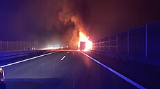 Po�ár kamionu na dálnici D1 p�ed Brnem sm�r Ostrava, 185. km. (27. ledna 2026)