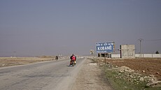 Kurdové pod vojenským tlakem Turecka a jeho spojenc� ze SNA � Kobani. Dopravní...