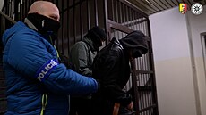 Kriminalisté zadr�eli mu�e podez�elého z p�epadení �eny v aut�