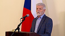 Macinka se m� pokou�í vydírat, oznámil prezident. Zprávy od n�j zve�ejnil