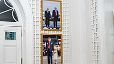 Nov� vyv�ená fotka prezident� Spojených stát� a Ruska v Bílém dom�. (27. ledna...