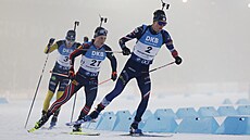 Eric Perrot v �ele závodu s hromadným startem v Novém M�st� na Morav� p�ed...