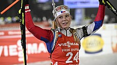 Ilona Plechá�ová v cíli závodu s hromadným stratem v Novém M�st� na Morav�