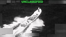 Americká armáda zaúto�ila na lo� podez�elou z pa�ování drog. P�i útoku ve...