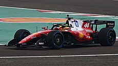 Jako první si nový monopost Ferrari pro sezonu 2026 vyzkou�el Lewis Hamilton,...