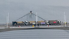 Na Dvoreckém most� se uskute�nila zat�ovací zkou�ka.