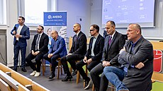 Na snímku zleva: Roman �ebrle, Paris Charalampidis � �editel pro PR a marketing...