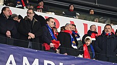 Vlevo p�edseda FA�R David Trunda, vedle n�j ministr pro sport, prevenci a...