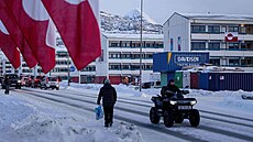 Grónská národní vlajka v Nuuku (14. ledna 2026)