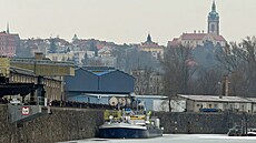 Stále z�stává P�vodn� m�la odplout do konce roku,i v lednu v�ak speciální lo�...