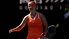 Karolína Muchová se zlobí v osmifinále Australian Open.