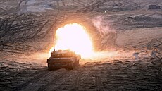 Kanad�tí vojáci b�hem cvi�ení Verboom v Loty�sku (9. listopadu 2025)