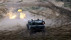 Kanad�tí vojáci b�hem cvi�ení Verboom v Loty�sku (9. listopadu 2025)