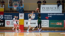 Aleah Nelsonová ze SB� Ostrava zakon�uje akci.