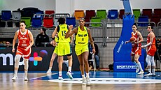 Valeriane Ayayiová se raduje z ko�e.