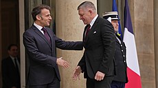 Francouzský prezident Emmanuel Macron se v Pa�í�i se�el se slovenským premiérem...