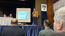 V Borovanech se konalo ve�ejné projednávání kv�li mo�né t�b� �ivce. (22. ledna...