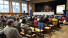 V Borovanech se konalo ve�ejné projednávání kv�li mo�né t�b� �ivce. (22. ledna...