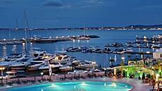 Va�e chata je v Bulharsku