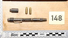 Celníci p�i razii na ji�ní Morav� a T�ebí�sku na�li drogy i materiál na jejich...