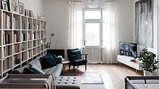 V odpo�inkové zón� Hana relaxuje, ale i pracuje.
