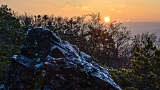 Zimní východ slunce na �ertovce