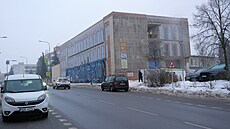 Hlavní reliéfy, p�ipomínající Methoda Kalába, mají okrá�lit fasádu ve sm�ru k...