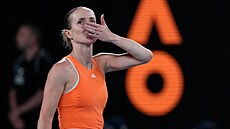 Elina Svitolinová se raduje z postupu do semifinále Australian Open.