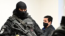 Marian Ko�ner u specializovaného trestního soudu, který se za�al znovu zabývat...