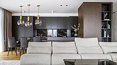 Kuchy� n�meckého výrobce Bulthaup je lad�na tak, aby se shodovala se zbytkem...