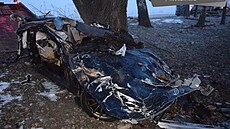 Podle informací policie jednat�icetiletá �idi�ka osobního vozidla Mercedes-Benz...