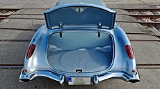 Veterány Ford Mustang Fastback GTA S390 z roku 1967 a Chevrolet Corvette C1 z...