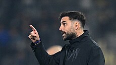 Trenér Coma Cesc Fábregas.