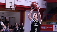 Jind�i�ka Hrubá z Hradce Králové p�i trestném hodu