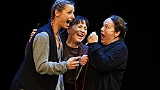 Eli�ka Nejedlá, Alena Mihulová a Jitka Smutná b�hem zkou�ek novinky Kalichu...