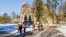 Zázemí pro turisty p�ed vstupem do Adr�pa�ských skal (20. ledna 2026)