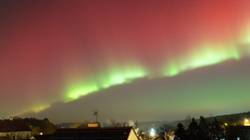Polární zá�e nad m�stem Se� ze dne 19. ledna 2026