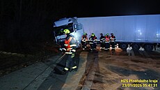 Nehoda kamionu se obe�la bez zran�ní. (23. ledna 2026)