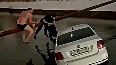 Drama v Dagestánu, z auta ve vod� vytáhli matku s dít�tem (25. ledna 2026)