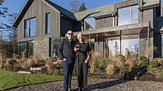 Britka Nicola Dickinsonová roky poslouchala man�elovy vtipy o tom, �e v...