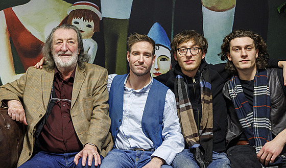 Bolek Polívka se syny (zleva) Vladimírem, Franti�kem a Janem