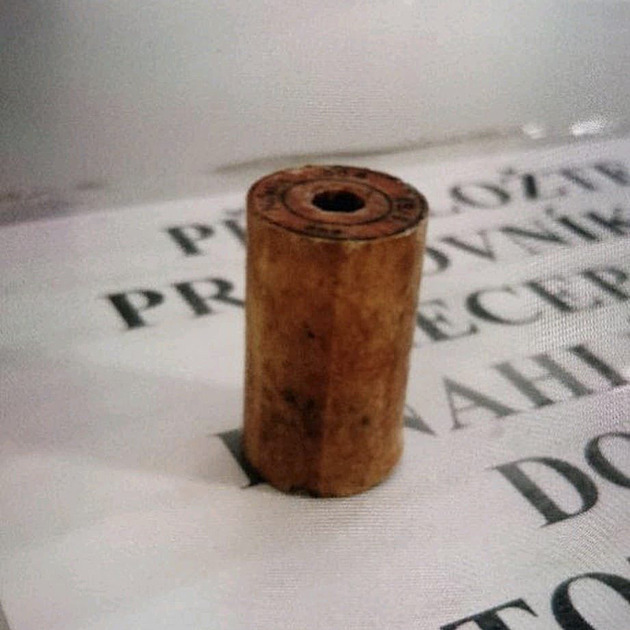 Nečekané dědictví. Při vyklízení domu našel silnou trhavinu, donesl ji na policii