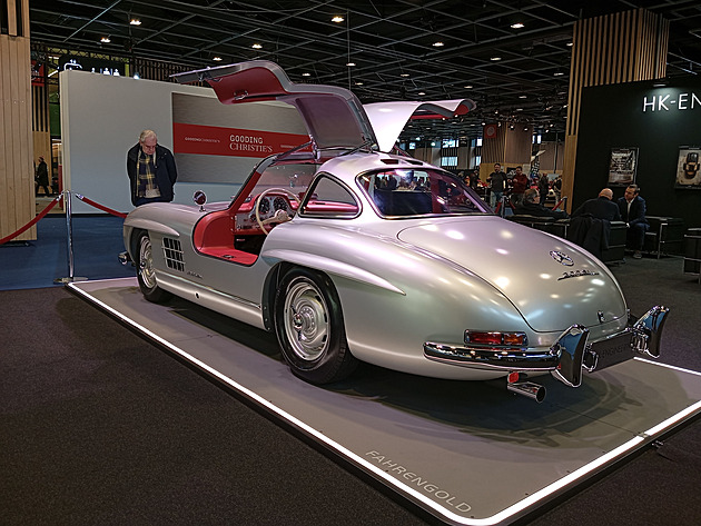 Perly za stamiliony: francouzští pradědečci, mercedesy a mezi nimi tatrovka