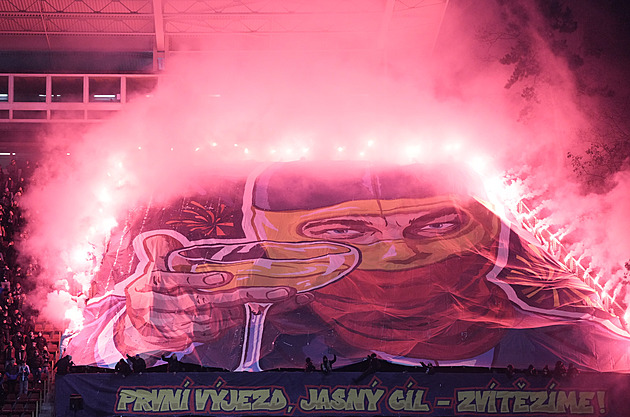 NEJ Z LIGY: Červený Oscar, hrdina Jedlička i zdržování na Dukle. A kdo pálí v Boleslavi?