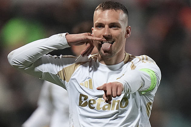 Dukla - Sparta 0:3, snadná práce pro hosty, dva góly dal Haraslín. Ukázaly se i posily