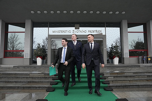 Turek poletí na Kypr slovenským vládním speciálem, sveze se s Tarabou