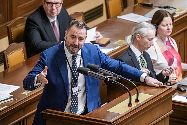 Kdo je nový kandidát Motoristů na ministra? Červený zpochybňoval klimatickou krizi