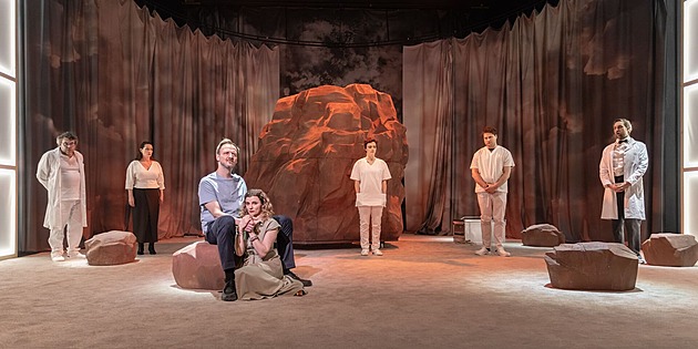 RECENZE: Když „starý cynik a prasák“ Houellebecq píše o lásce, je z toho zážitek