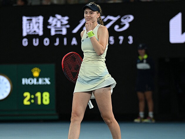 Jelena Rybakinov� slav� titul na Australian Open.
